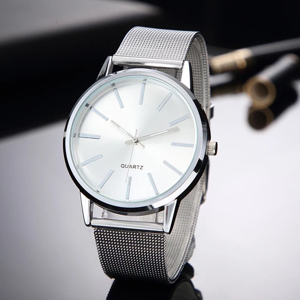 Luxus Damenuhren 2025 Neue stilvolle silberne minimalistische Business Damen Quarzuhren atmungsaktives Leder Stahl Uhr Reloj Mujer