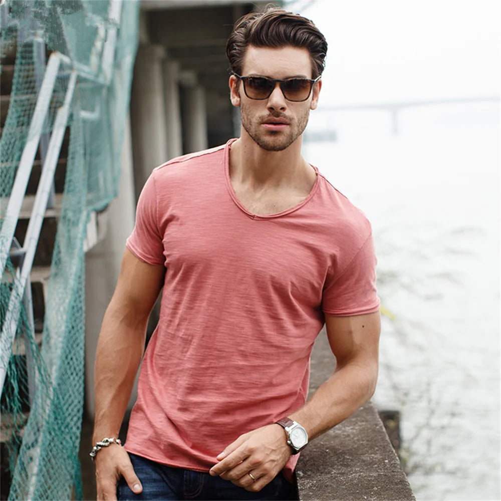 Brand Quality 100% Baumwolle Herren T-Shirt V-Ausschnitt Fashion Design Slim Fit Uni T-Shirts Herren Oberteile Kurzarm T-Shirt Für Herren