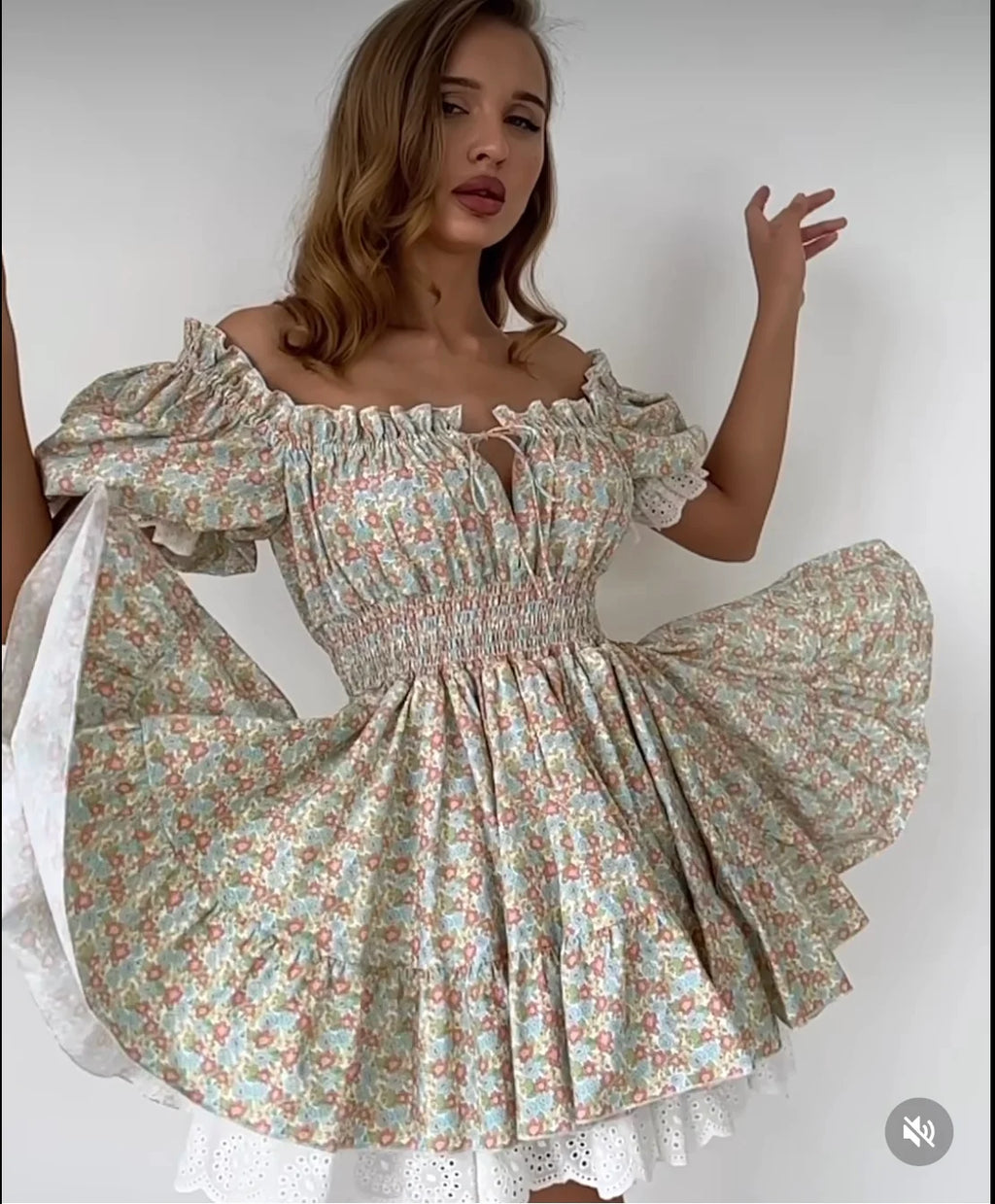 Gypsylady Geblümtes gestuftes Rüschen-Minikleid Spitze Puffärmel Sommerurlaub Sexy Schnürkleid Damen Kleider Party Damen Vestidos Neu