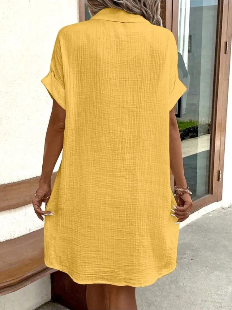 Sommerliches, einfarbiges, schlichtes Kurzarm-Hemdkleid für Damen mit Umlegekragen, einreihig, lässig-elegant, locker geschnitten