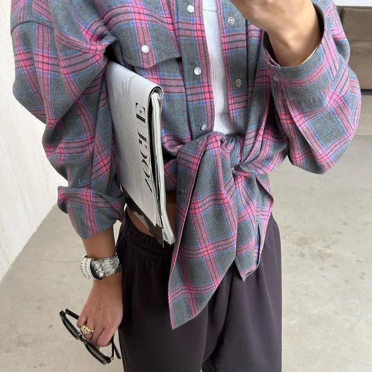Retro style versatile lapel loose fitting shirt 2025 autumn plaid long sleeved pocket women's shirt